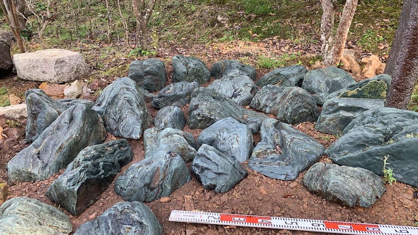 坪庭用の小さな景石