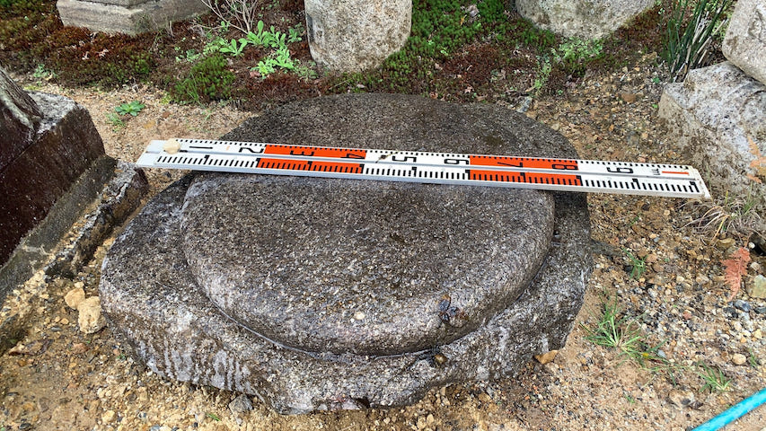 白川石の庭伽藍石