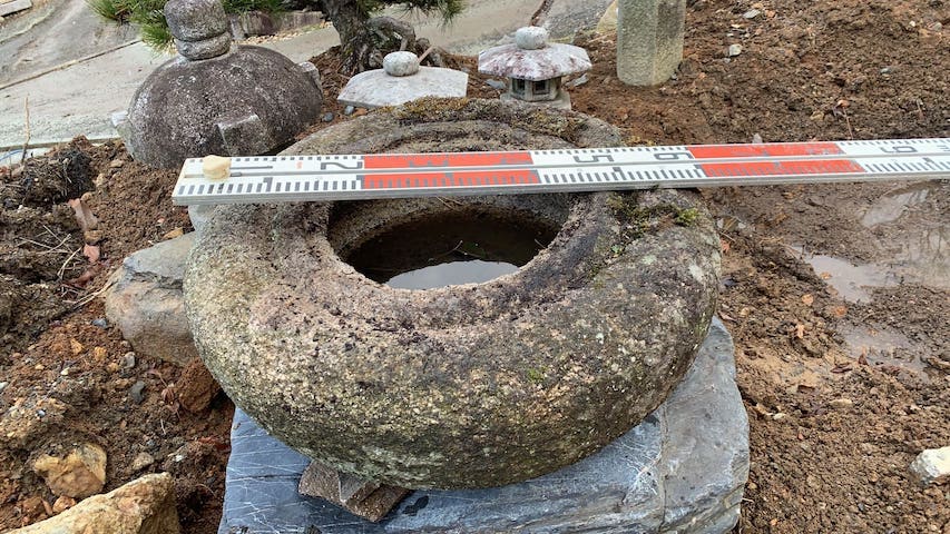 白川石の鉄鉢