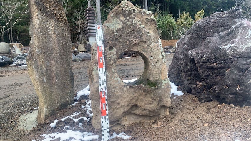 瀬戸内海の海石のオブジェ