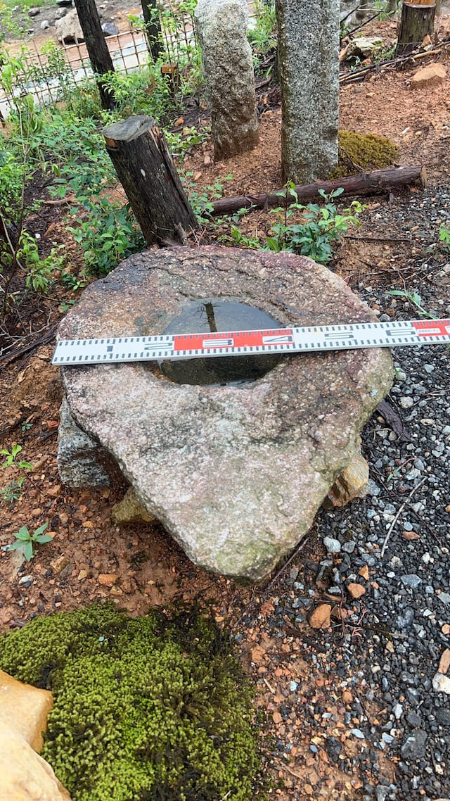 白川石の手水鉢