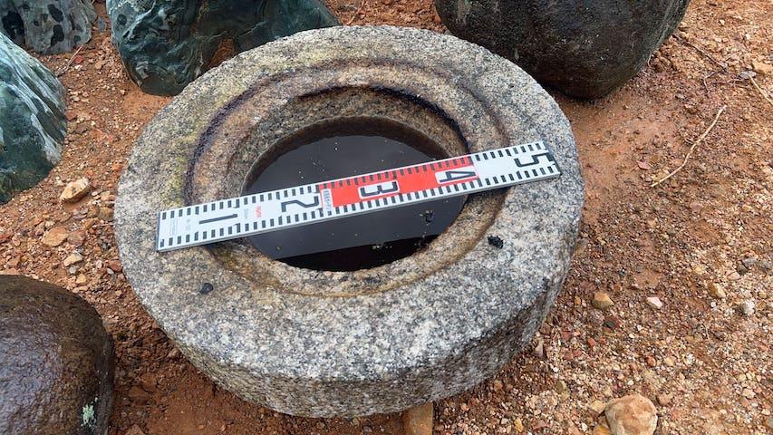 白川石の手水鉢