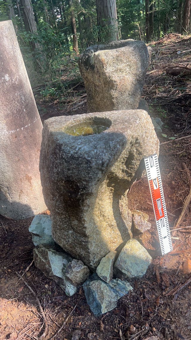 江州石の手水鉢