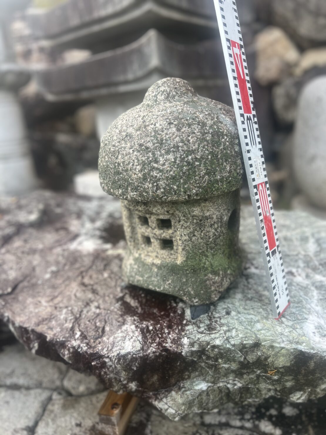 小さな置き灯籠②