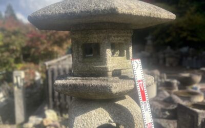 恵那石の雪見灯籠